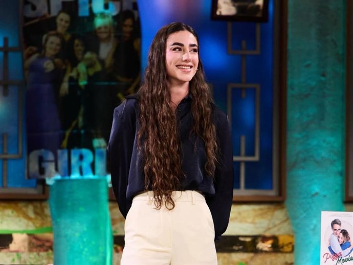 Lola Lolita acude a 'La Revuelta' con los pantalones más favorecedores