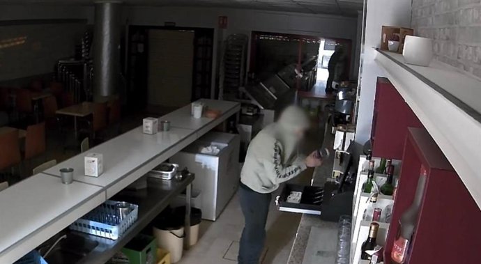 Detenido por robar en establecimientos en Lora del Río (Sevilla)