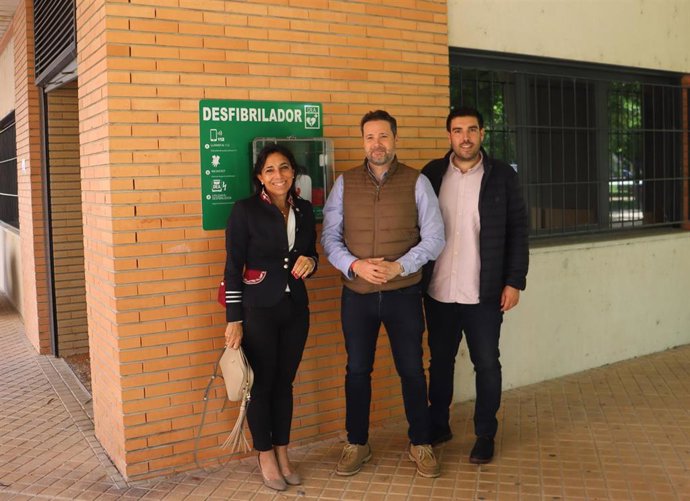 El Ayuntamiento de Tudela instala una nueva red de desfibriladores en edificios municipales, espacios públicos y vehículos policiales