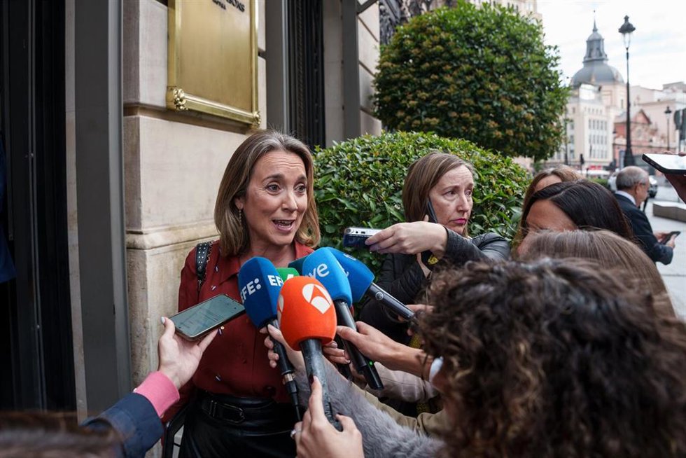La vicesecretaria de Regeneración Institucional del PP, Cuca Gamarra, a su llegada a un desayuno informativo organizado por Nueva Economía Fórum, en el Four Seasons Hotel Madrid, a 5 de mayo de 2026, en Madrid (España). Sémper se ha reincorporado a Génova