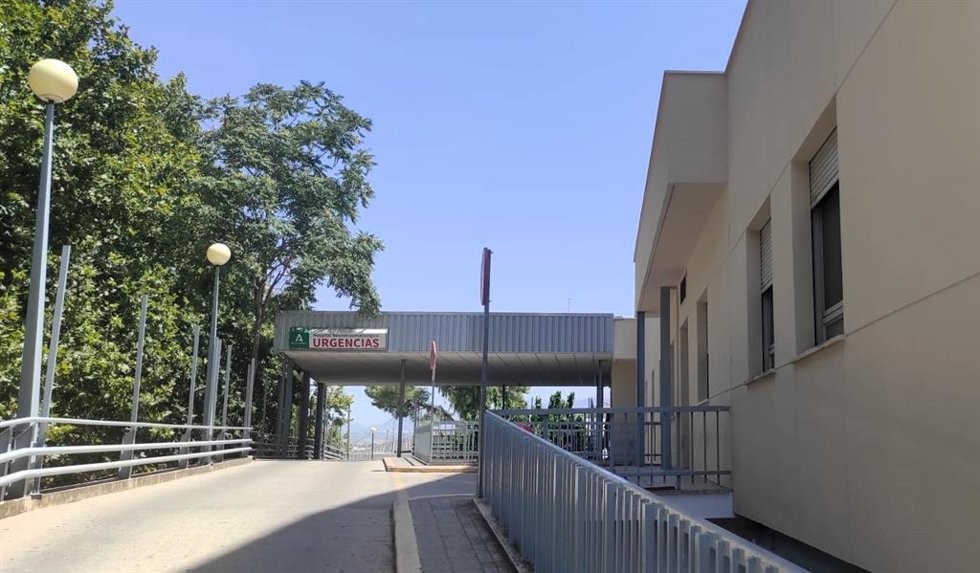 Archivo - Acceso a Urgencias del Hospital Neurotraumatológico donde la víctima permaneció ingresado 31 días
