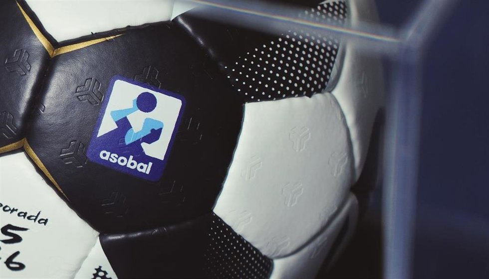 Archivo - Balón de la Liga ASOBAL
