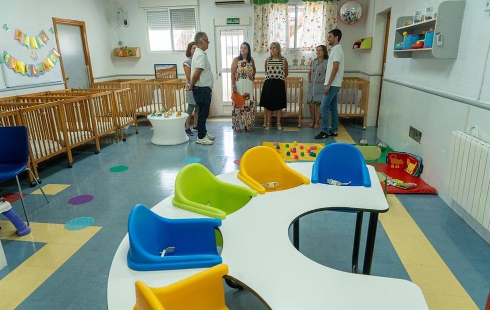 Visita del conceja de Educación a las Escuelas Infantiles municipales