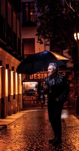 Archivo - El artista granadino Miguel Ríos.