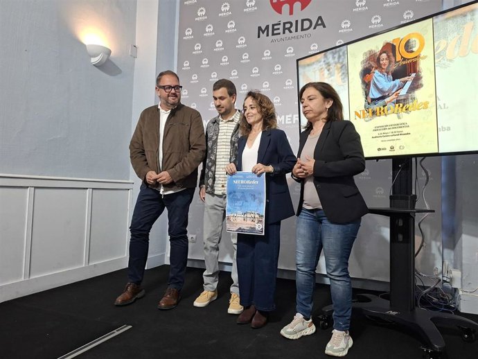 El alcalde de Mérida, Antonio Rodríguez Osuna, participa en la presentación de actividades para conmemorar el 10º aniversario del proyecto NeuroRedes en Mérida