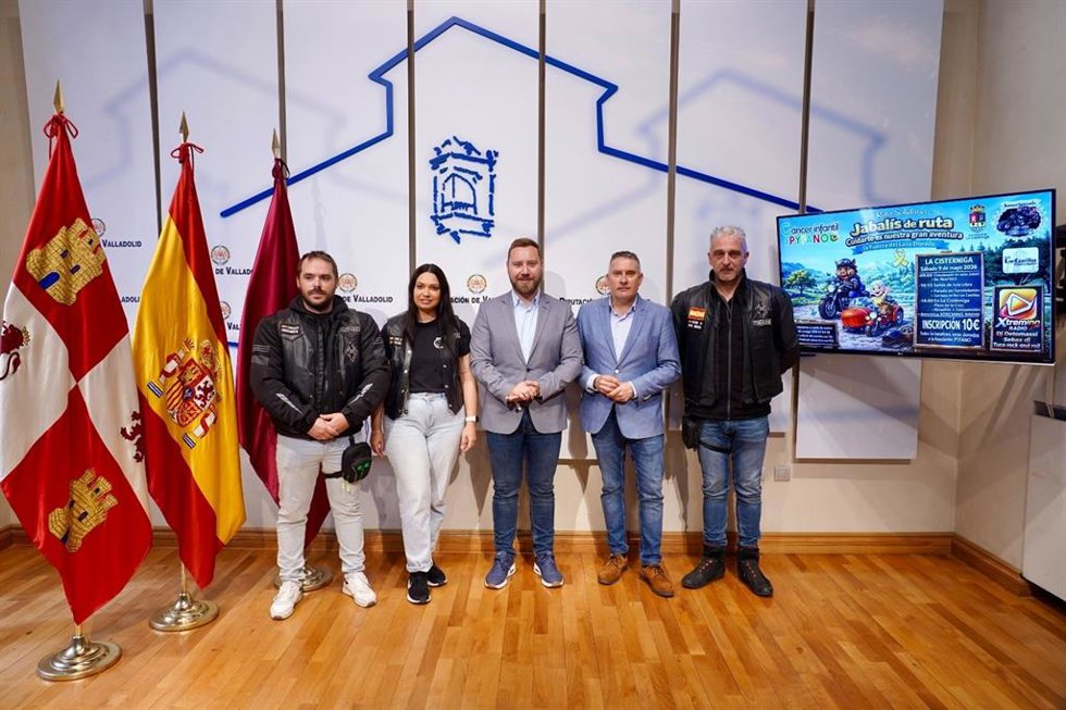 Presentación de la ruta motera solidaria a favor de Pyfano que organiza 'Jabalís Triferos', agrupación motera de La Cistérniga (Valladolid).