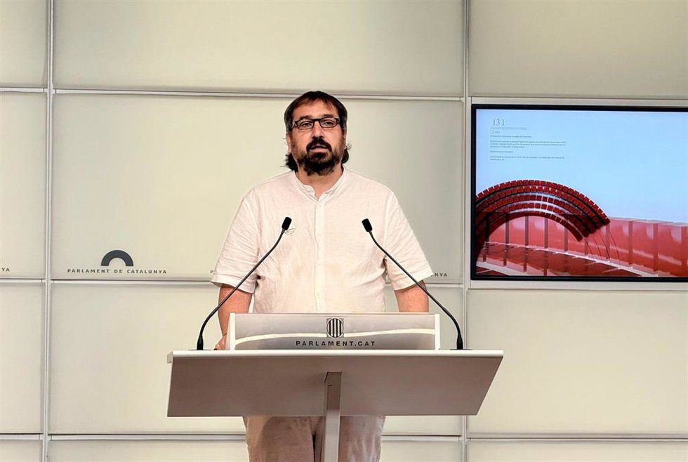 El diputado de la CUP en el Parlament Dani Cornellà en rueda de prensa.