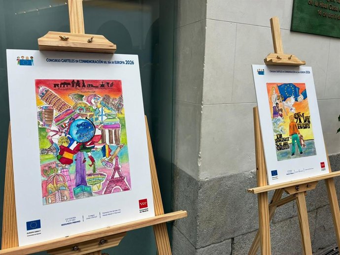Algunos carteles premiados en el concurso escolar por el Día de Europa