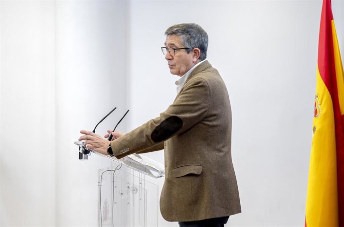 El portavoz del PSOE en el Congreso, Patxi López, durante una rueda de prensa en el Congreso de los Diputados, a 28 de abril de 2026, en Madrid (España).