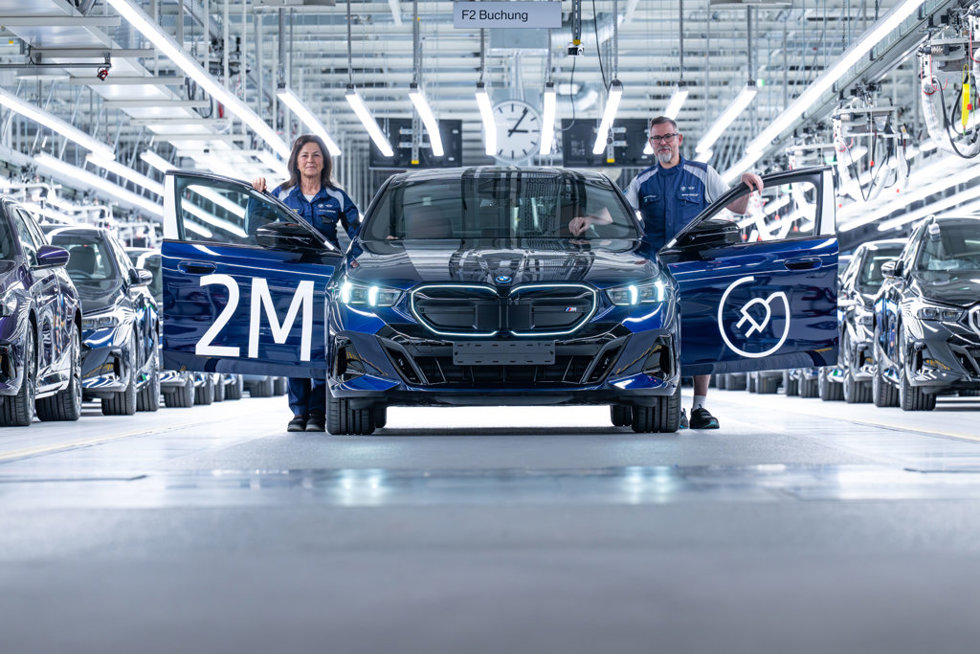 BMW alcanza el hito de producir dos millones de vehículos eléctricos
