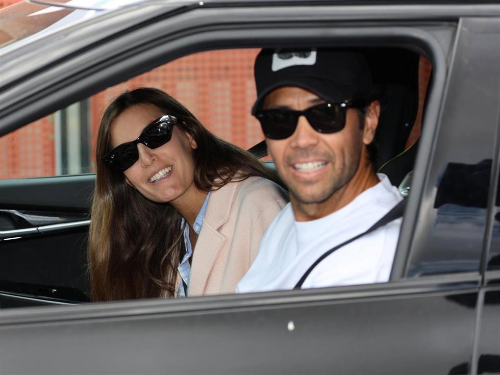 Ana Boyer y Fernando Verdasco salen del Hospital Ruber Internacional tras el nacimiento de su hija