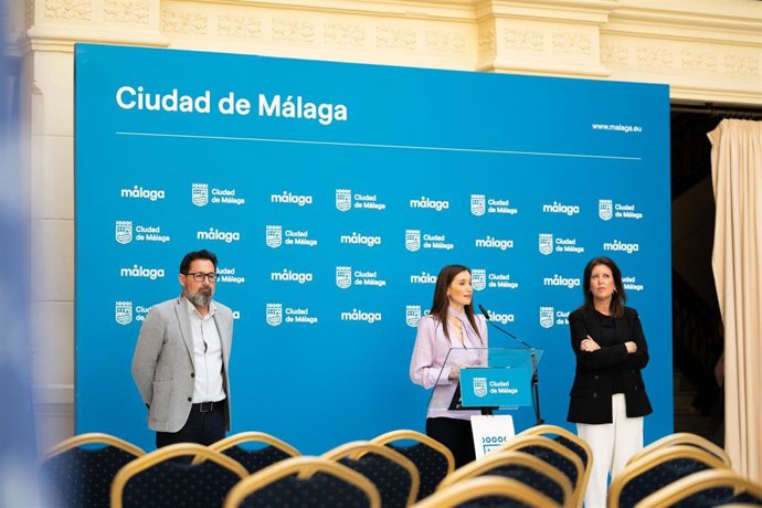 Elisa Pérez de Siles, Carmen Casero y Francisco Pomares en la rueda de prensa posterior a la junta de gobierno local