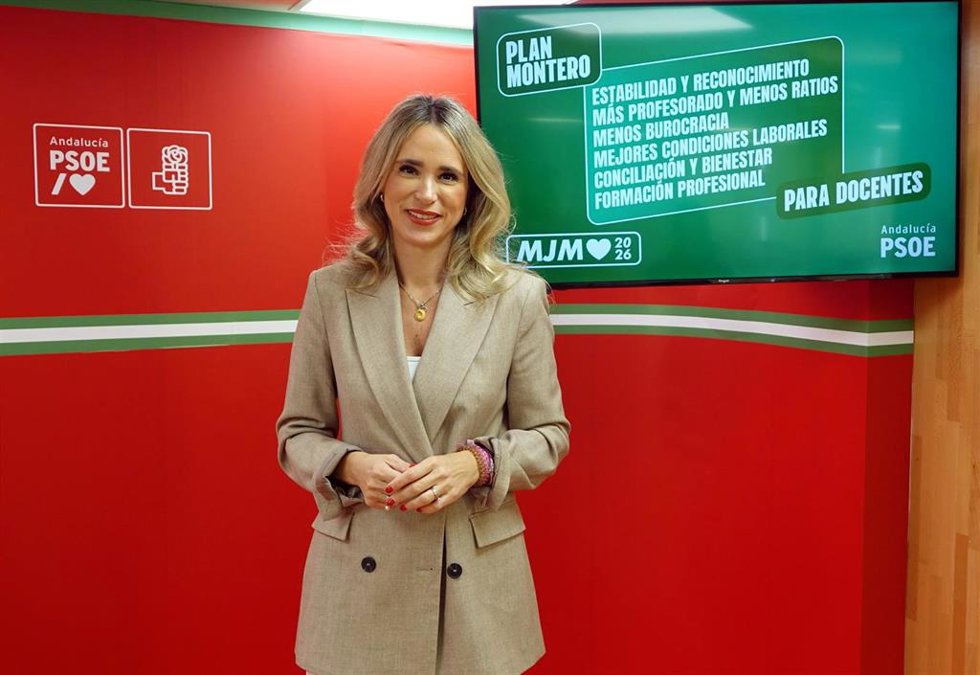 La secretaria de Educación del PSOE de Andalucía y candidata al Parlamento andaluz por Málaga, Patricia Alba, en rueda de prensa.