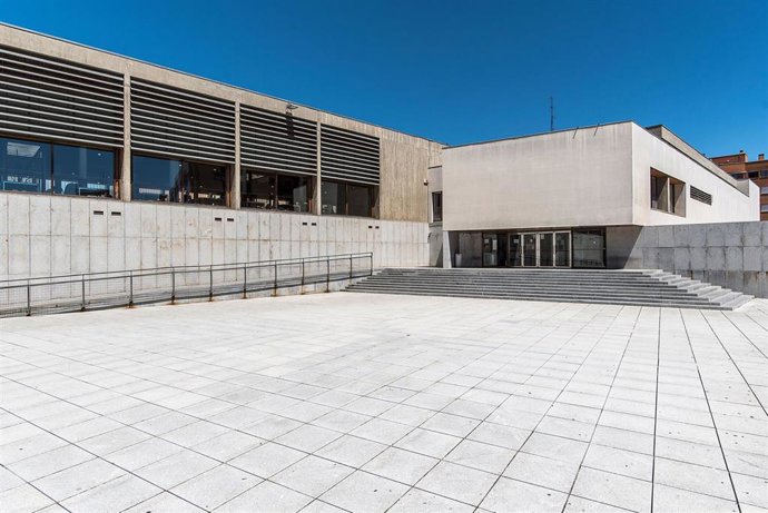 La sustitución de la climatización en la biblioteca municipal Torrente Ballester mejorará su consumo energético y el confort térmico