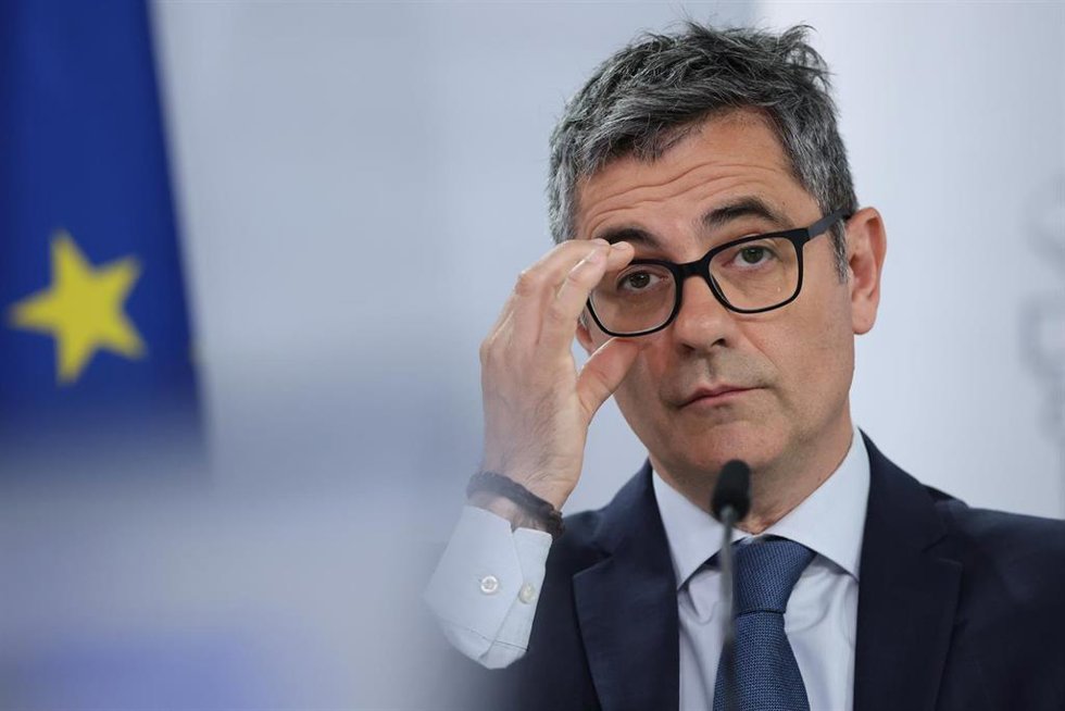 El ministro de la Presidencia, Justicia y Relaciones con las Cortes, Félix Bolaños, durante la rueda de prensa posterior al Consejo de Ministros, a 5 de mayo de 2026, en Madrid (España). 
