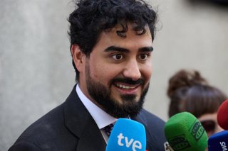 Archivo - El líder de Se Acabó La Fiesta (SALF) y eurodiputado, Luis 'Alvise' Pérez, al salir de declarar en el Tribunal Supremo, a 11 de julio de 2025, en Madrid (España). El magistrado del Tribunal Supremo (TS) Julián Sánchez Melgar ha citado al líder d