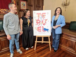 La obra, “El día que late Teruel”, de la joven diseñadora Irene Casas Gil, inspirada en la puesta del pañuelico y el toro ensogado, es la imagen de La Vaquilla de 2026