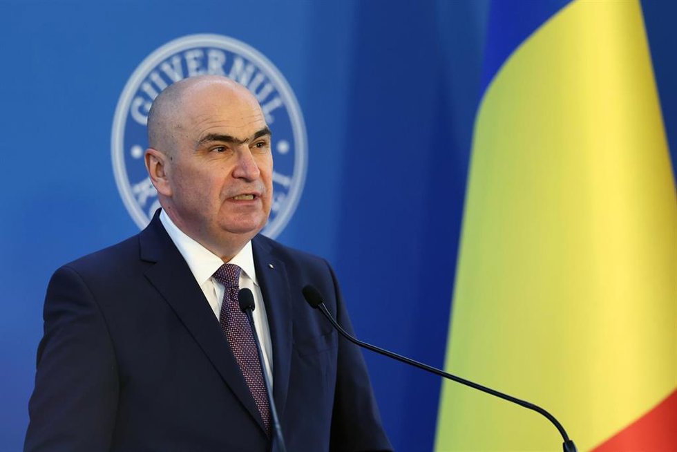 El primer ministro de Rumanía, Ilie Bolojan, durante una rueda de prensa el 20 de abril de 2026 (archivo)
