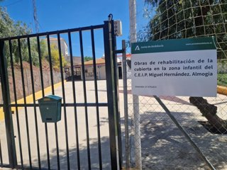 Comienzo obras en el CEIP Miguel Hernández de Almogía