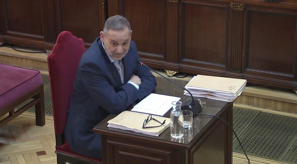 El exministro de Transportes José Luis Ábalos declara como acusado en el juicio del Tribunal Supremo por las presuntas irregularidades en la compra de mascarillas, a 4 de mayo de 2026, en Madrid (España).