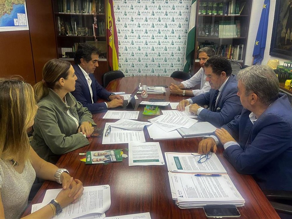 El cabeza de lista de Vox por Málaga a las elecciones andaluzas, Antonio Sevilla, en una reunión