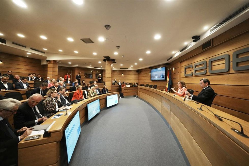Garamendi (CEOE) subraya las nuevas Directrices europeas para impulsar la competitividad de la UE.