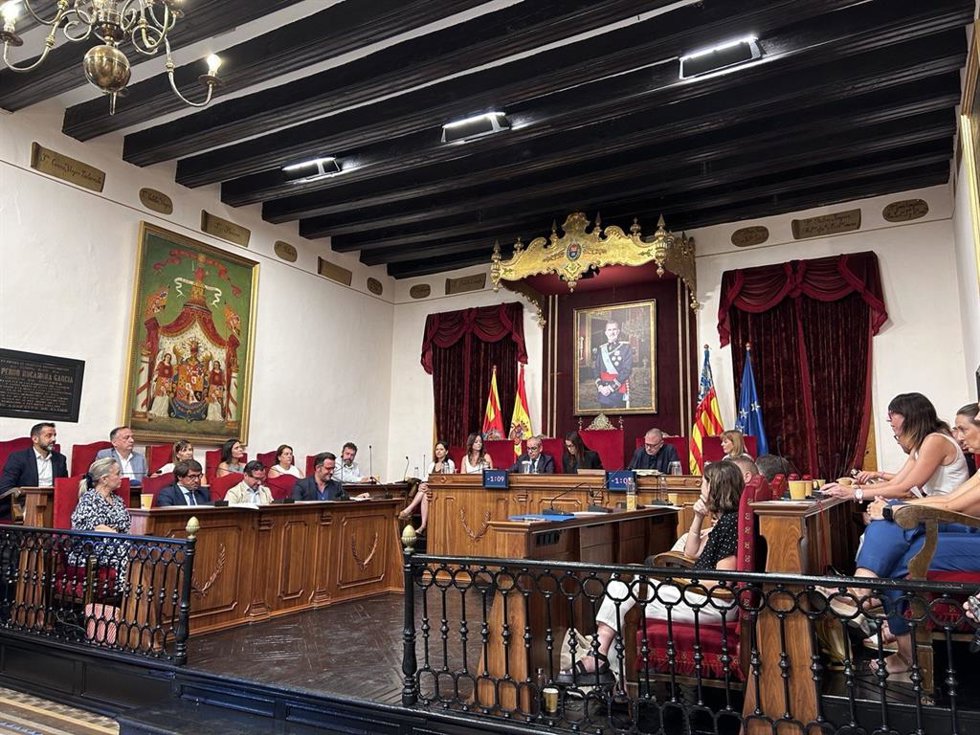 Archivo - Imagen de archivo de un pleno del Ayuntamiento de Elche