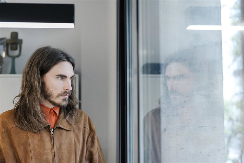 Archivo - El cantautor coruñés Carlos Ares ha lanzado su segundo álbum 'La boca del lobo'