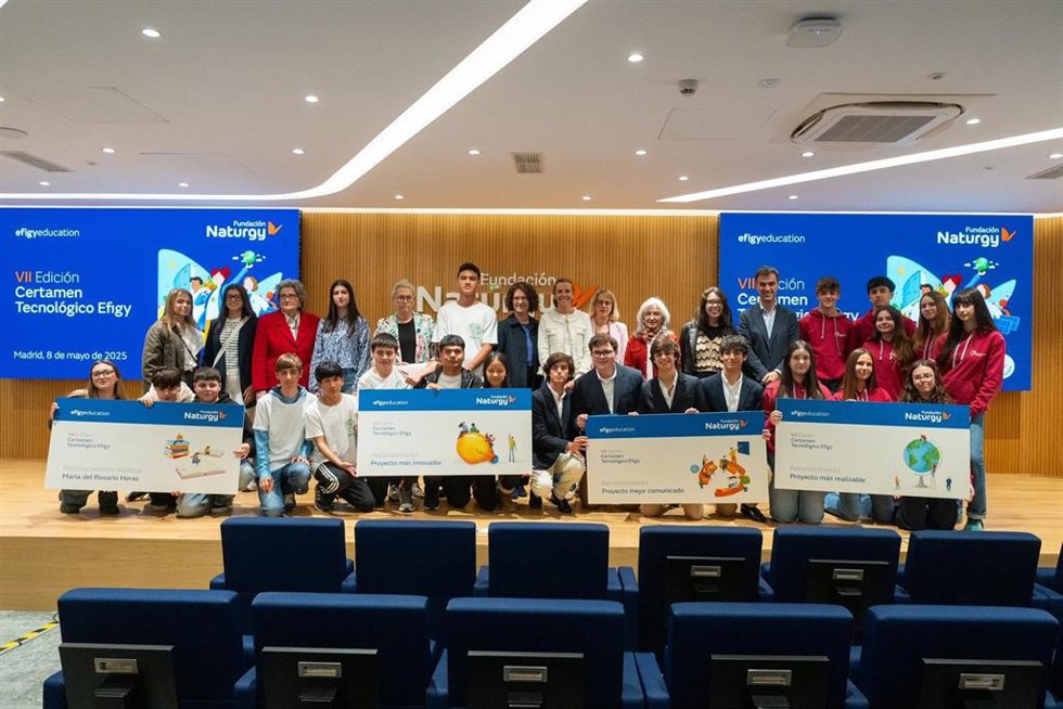 Ganadores y jurado del VII Certamen Tecnológico Efigy