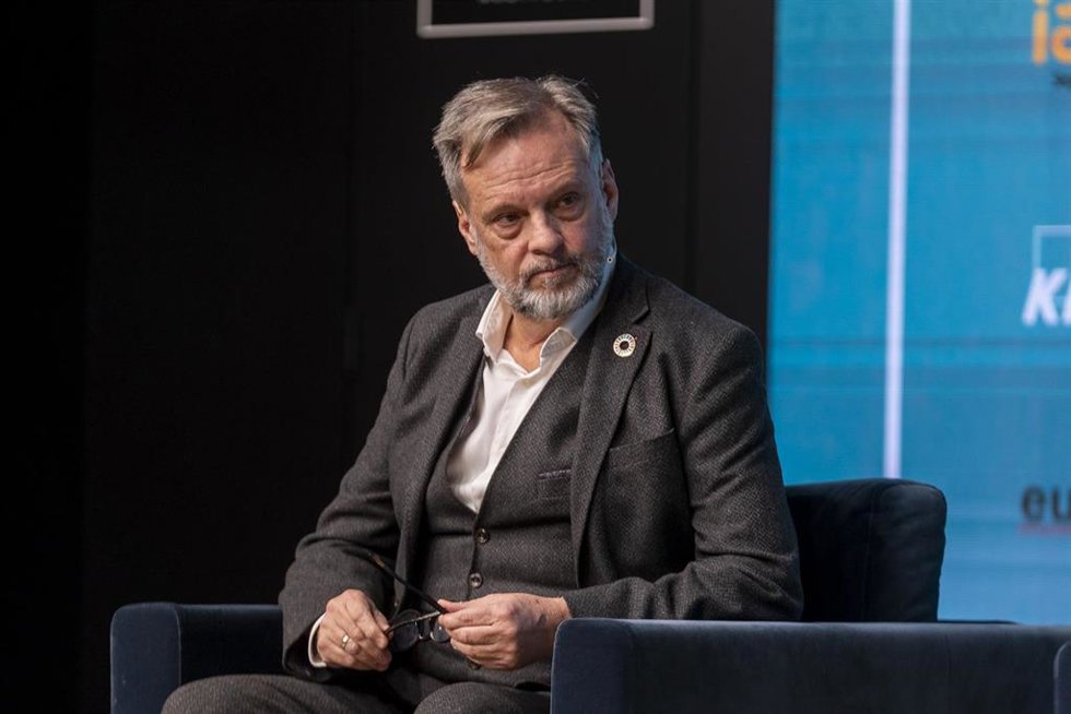 Archivo - El director Corporativo de Iberia, Juan Cierco, participa en una mesa durante la I Jornada de Turismo de Europa Press, a 14 de noviembre de 2022, en Madrid (España).