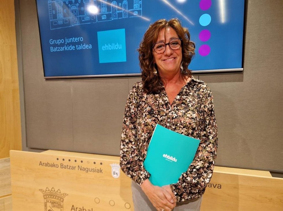 La portavoz de EH Bildu Araba, Eva Lopez de Arroyabe