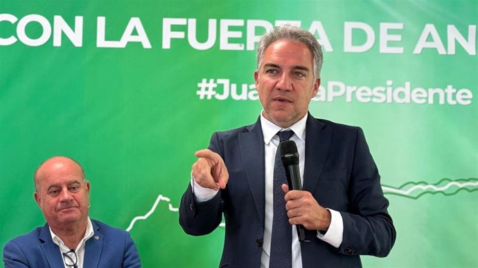 El vicesecretario de Coordinación Autonómica, Local y Análisis Electoral del PP, Elías Bendodo, durante la reunión con empresarios.