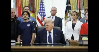 Trump anuncia la suspensión de su iniciativa "humanitaria" en Ormuz para allanar el camino hacia un acuerdo