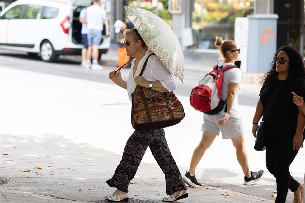 Archivo - Turistas paseando por las calles de Palma, a 11 de julio de 2023, en Palma de Mallorca, Mallorca, Baleares (España). 