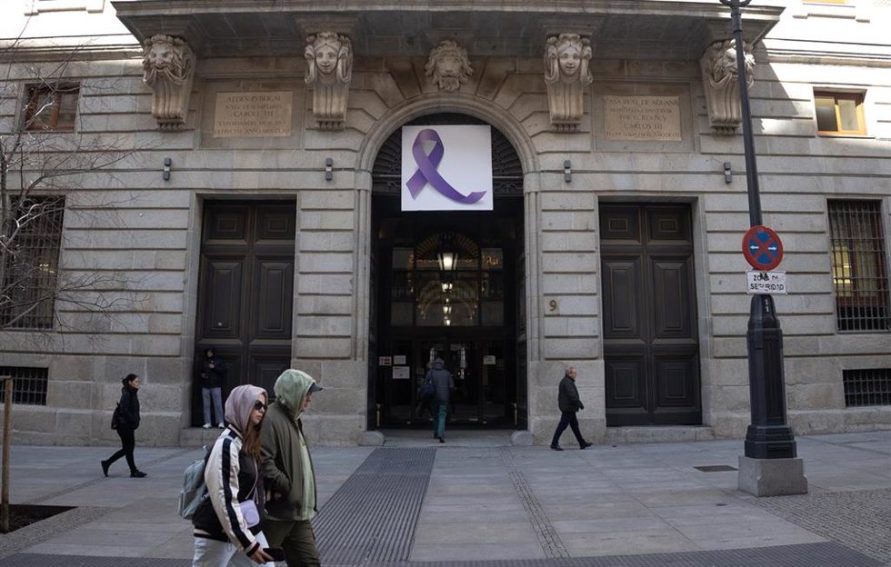 Archivo - Fachada del ministerio de Hacienda, a 8 de marzo de 2024, en Madrid (España).