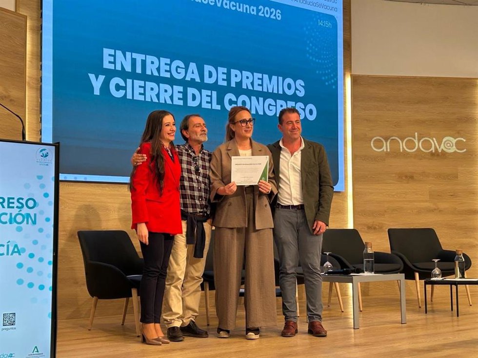 Profesionales del Área Sanitaria Nordeste de Jaén reciben el reconocimiento por los resultados en vacunación.