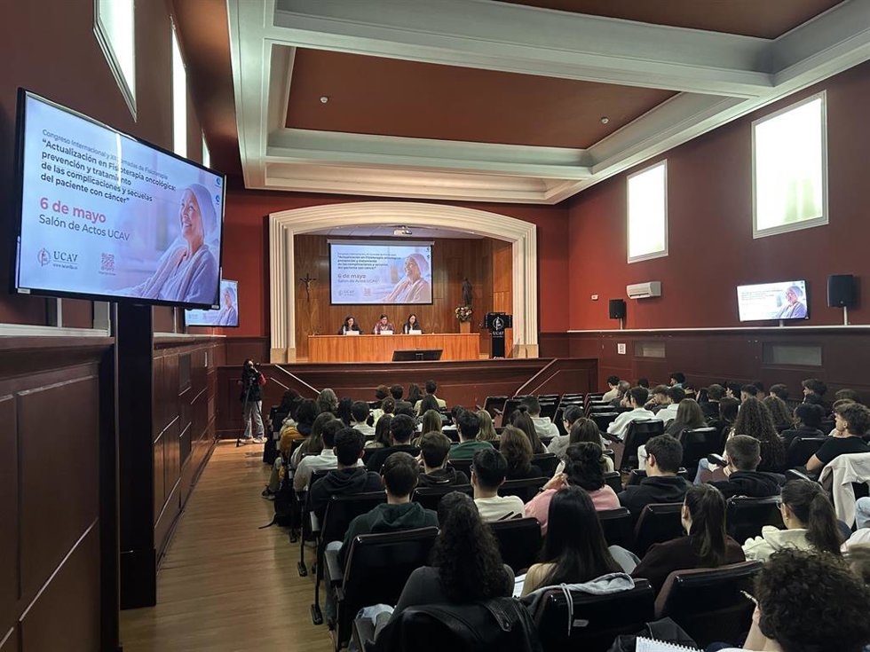 I Congreso Internacional y XII Jornadas de Fisioterapia sobre 'Actualización en Fisioterapia oncológica: prevención y tratamiento de las complicaciones y secuelas del paciente con cáncer', en la UCAV.