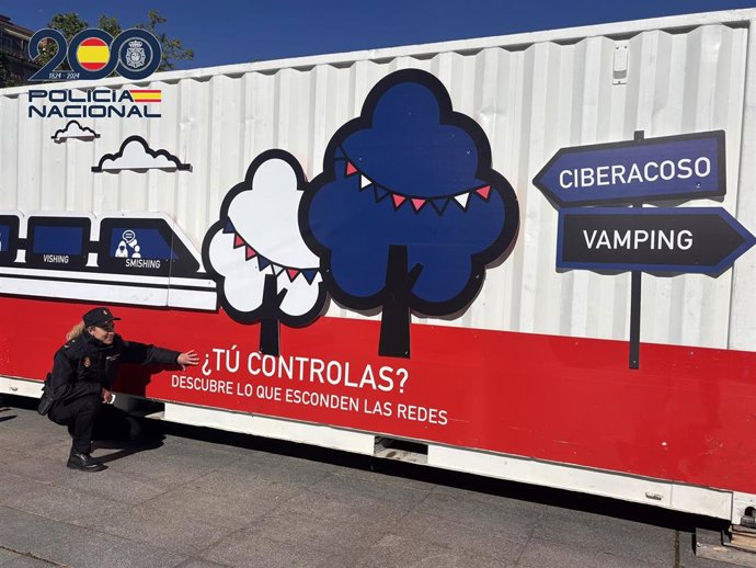 La Policía Nacional y la Fundación Mapfre organizan CIBERLAND, los riesgos del mundo digital, en Logroño