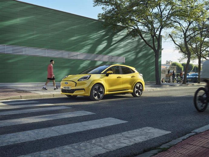 Archivo - El mercado británico de coches crece un 24% en abril hasta 149.247 unidades por la electrificación