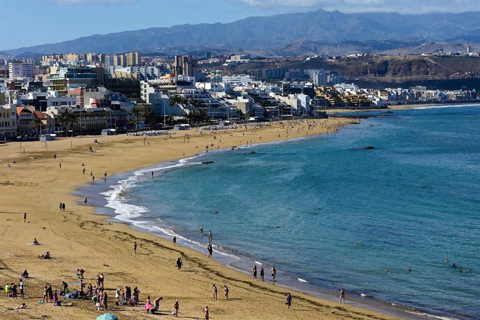 Archivo - Playa de Las Canteras