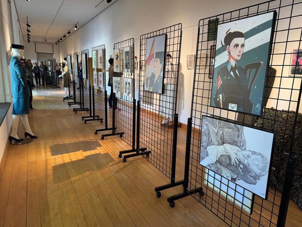 El Campus de la Fábrica de Armas en Toledo acoge hasta el día 19 una muestra sobre  35 años de la mujer en el Ejército