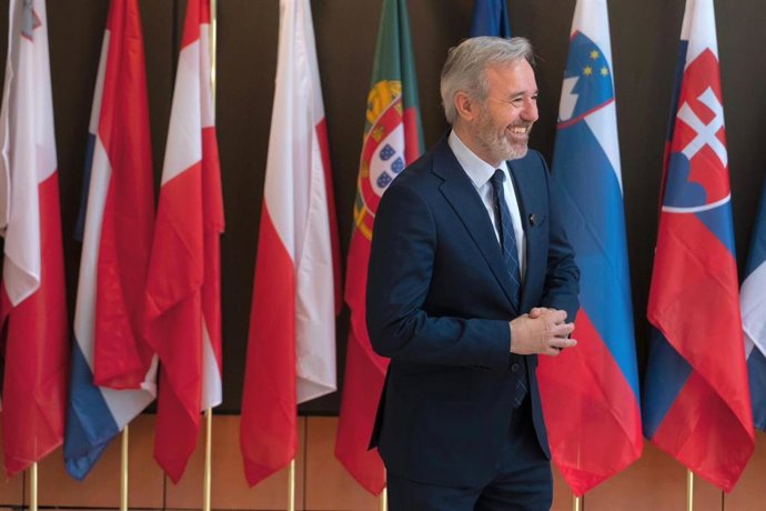 El presidente del Gobierno de Aragón, Jorge Azcón, en su segunda jornada en Bruselas.