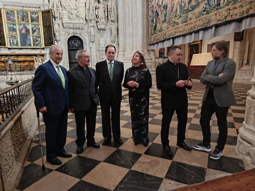 Representantes De Iberdrola, Ayuntamiento De Palencia Y Obispado Antes De La Firma Del Convenio .