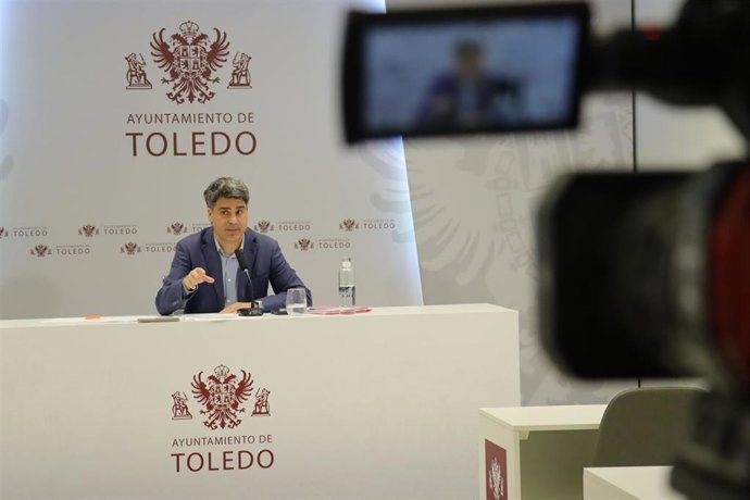 El portavoz municipal, Juan José Alcalde, en rueda de prensa.