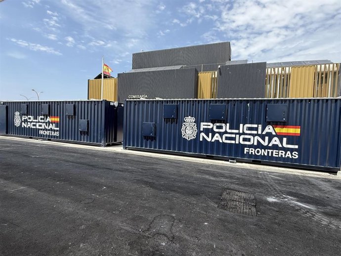 En el caso de los puertos, se ha optado por la instalación de módulos en contenedores marítimos equipados con estos sistemas de registro. Cada contenedor albergará varios puntos automatizados donde los pasajeros podrán completar el proceso.