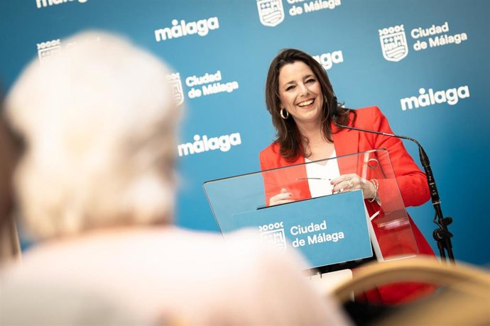 La concejala delegada del distrito, Mar Torres, en rueda de prensa.