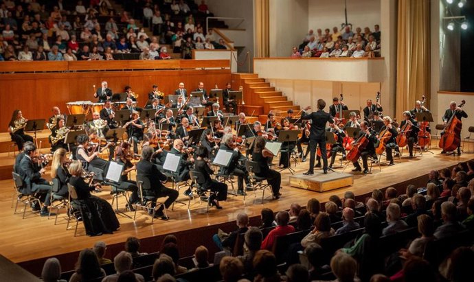Archivo - Músicos de la Orquesta Ciudad de Granada.