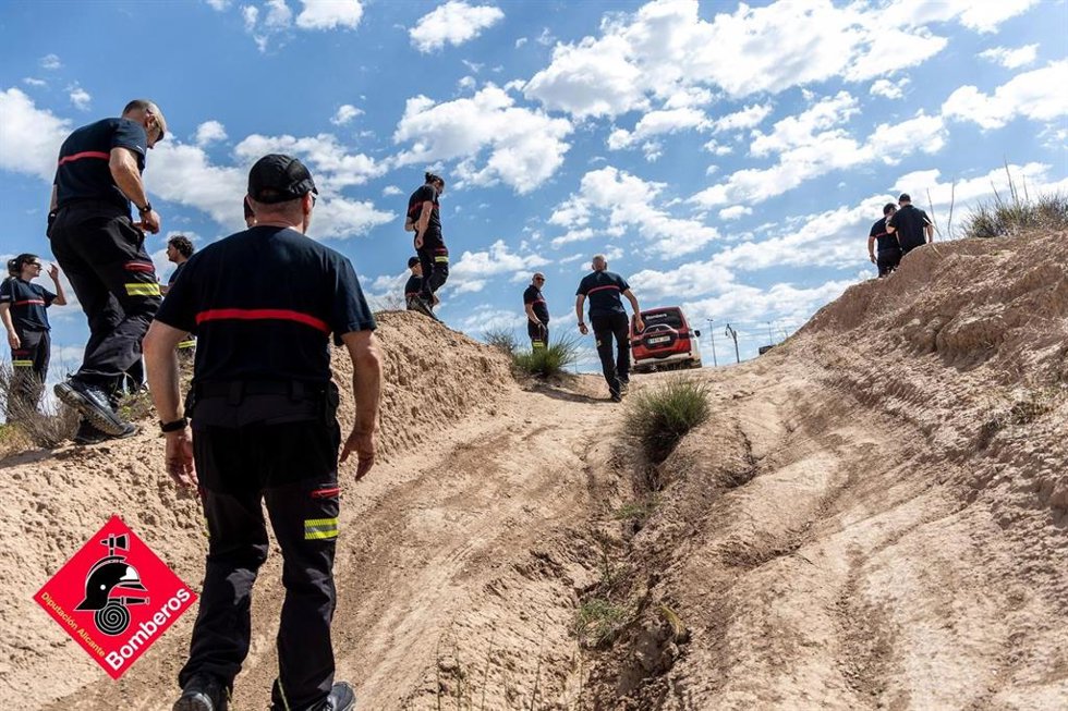 Bomberos de la Diputación se forman en "mejorar" su destreza al volante ante inundaciones o nevadas