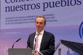 El presidente de Hispasat, Pedro Duque.
