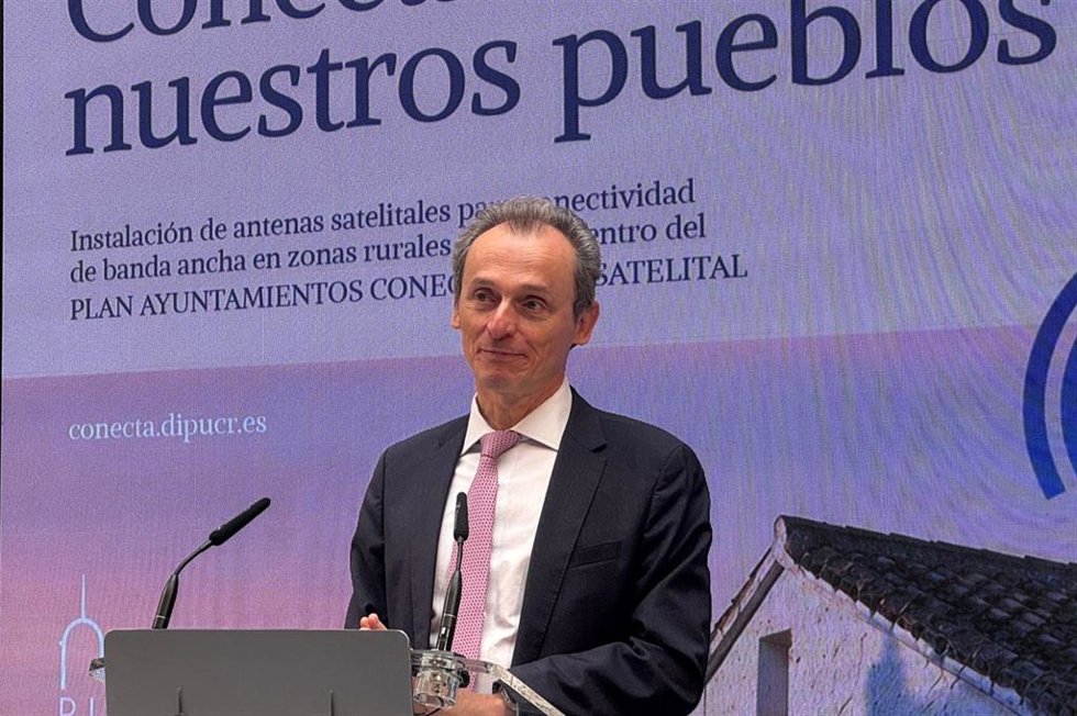 El presidente de Hispasat, Pedro Duque.